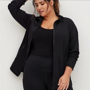 TORRID Active Performance Core Active Fyll Zip Jacket Size 3x with thumb holes